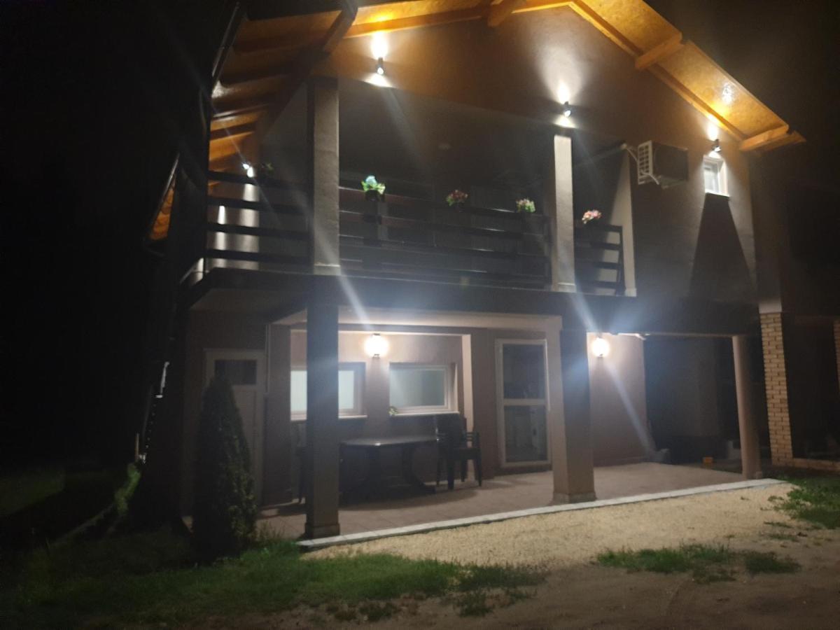 Vikendica Apartments Dunav Ms Celarevo 外观 照片